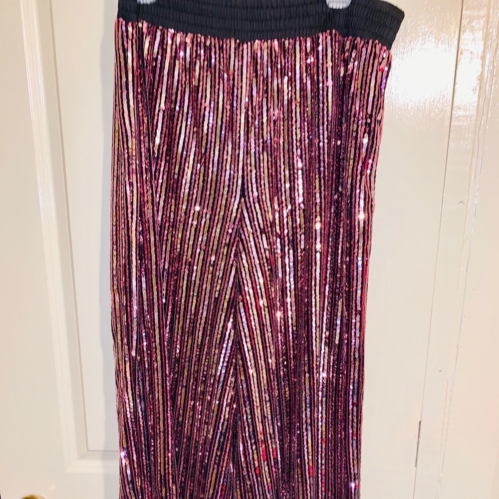 VS Flare Pants
